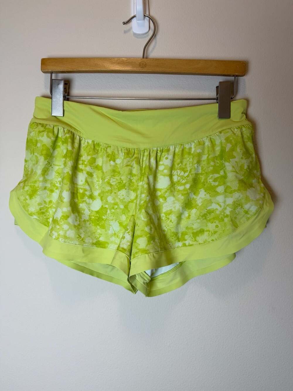 Lululemon Calm Tides Run Short Lime Green Floral Print